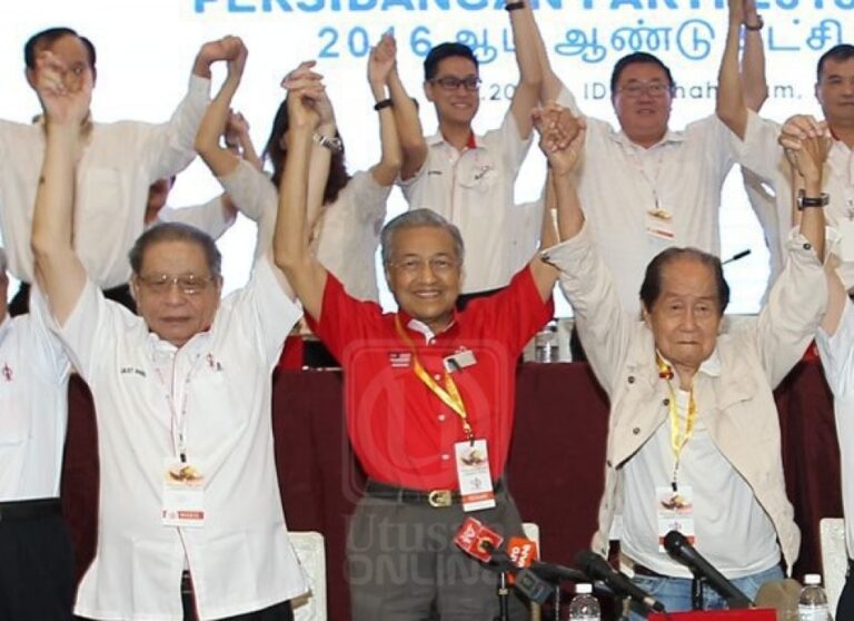 Mahathir ‘peluru ampuh’ DAP untuk kembali berkuasa