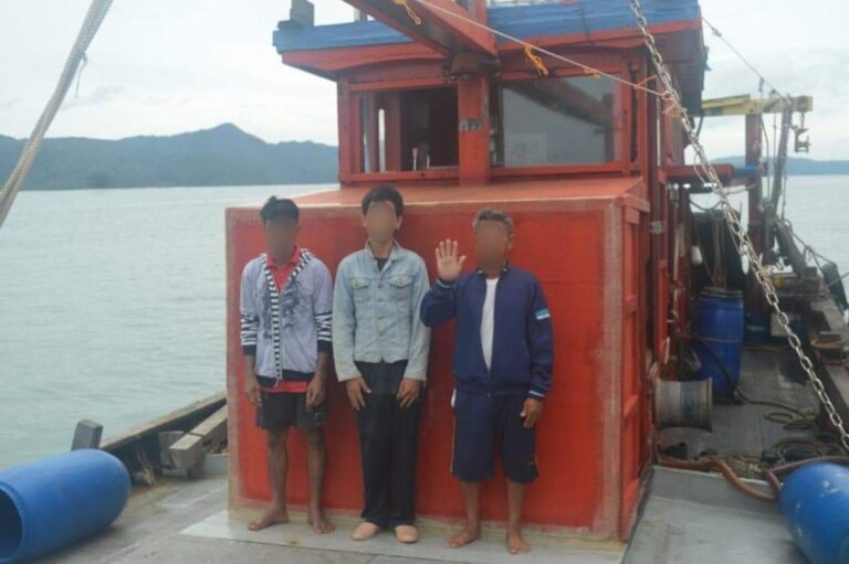 Tiga nelayan ditahan cuba seludup 10,000 minyak diesel