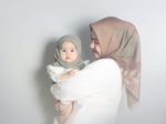 Keep it halal 💕 (muslim family)
Why to create a Haram love story, when a halal love story has already been written for you by the greatest of writers, Allah ❤ Keep it halal 💍  | See more about couple, love and muslim.